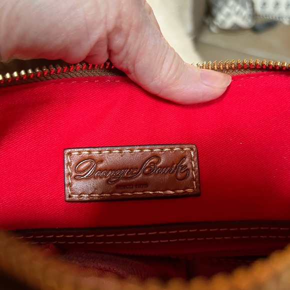 Dooney and Bourke handbag - Picture 7 of 11